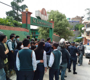 सेन्ट लरेन्स कलेजका कोर्डिनेटर अधिकारीमाथि यौन दुर्व्यवहारको आरोप, विद्यार्थी आन्दोलित